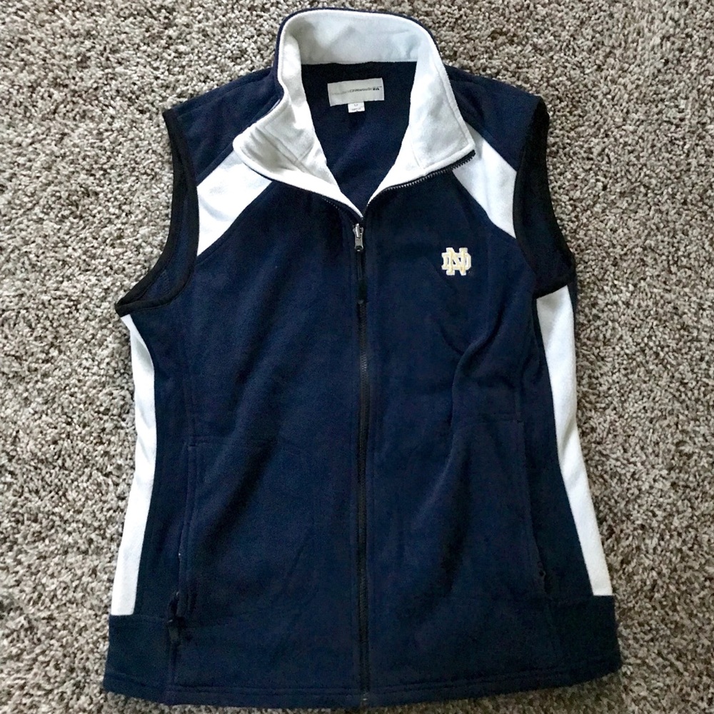 🎉HP 12/16🎉SIZE S Notre Dame Cutter & Buck Winter Vest